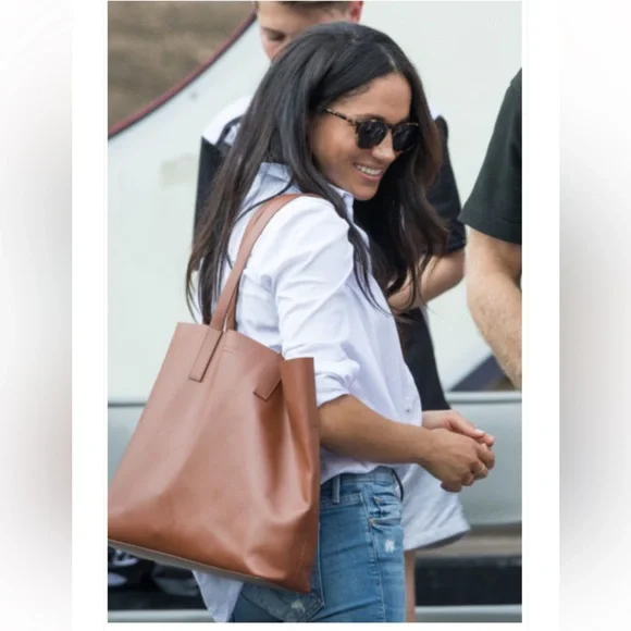 Everlane Day Market Tote in Light Taupe - Picture 4 of 6